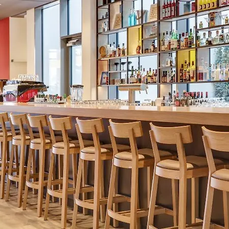 Intercityhotel Amsterdam Airport Hotel 4*
