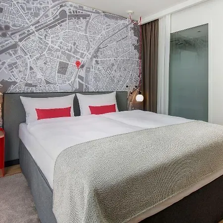 Intercityhotel Amsterdam Airport Hotel 4*