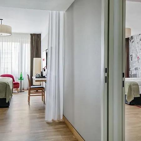 Intercityhotel Amsterdam Airport Hotel 4*