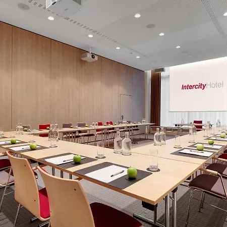 Intercityhotel Amsterdam Airport 4*
