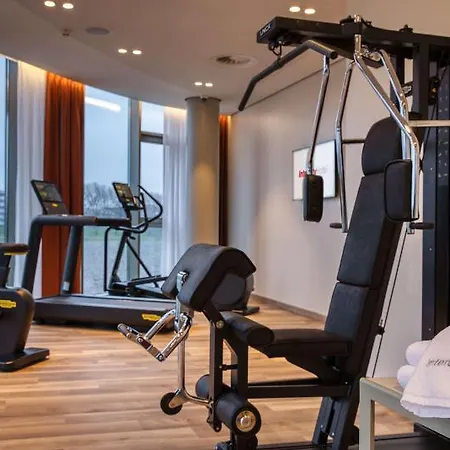 Intercityhotel Amsterdam Airport Hotel 4*