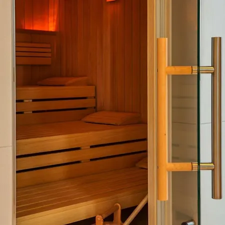 Intercityhotel Amsterdam Airport Hotel