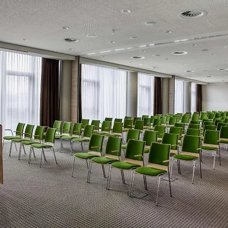Intercityhotel Amsterdam Airport Hotel