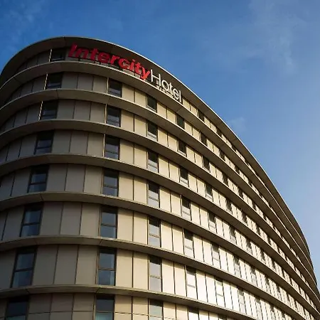 Intercityhotel Amsterdam Airport 4*